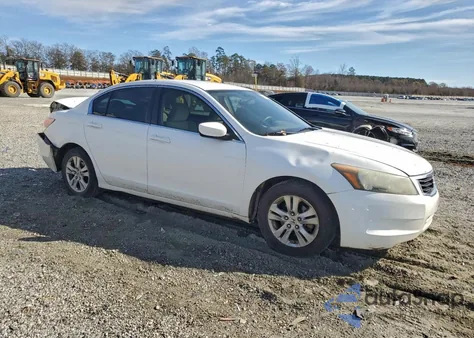 2008 Honda Accord Lxp z USA, uszkodzony, nr VIN 1HGCP26478A113644